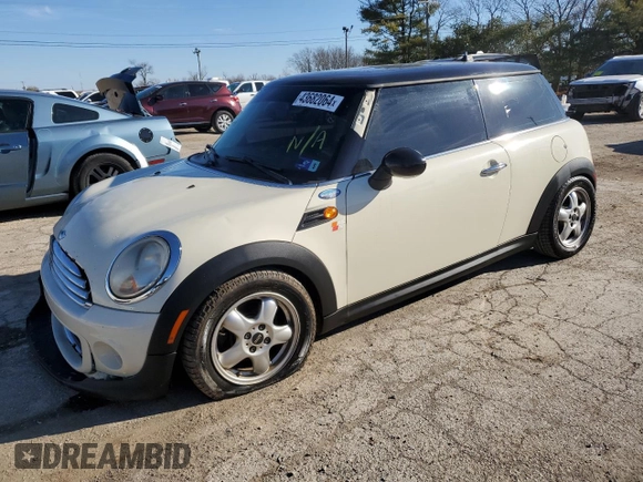 2011 MINI Hardtop с VIN WMWSU3C59BT099244, выставлен на аукционе Copart как лот 43682064 с пробегом 168 133 миль миль и Чистый • Clean title. История ставок и продаж доступна на DreamBid. Изображение 1.