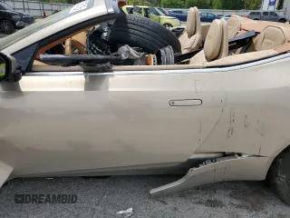 2022 Aston Martin DB11 z VIN SCFRMFCW6NGM11398, wystawiony jako Copart lot #53825715 z przebiegiem Nie podano mil oraz Szkody całkowita. Historia ofert i sprzedaży dostępna na DreamBid. Obrazek 7.