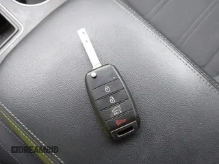 2018 Kia Sorento LX with VIN 5XYPGDA34JG423007, listed as a IAAI auction lot 41552932 with 106,027 mi miles. Bid and sale history available at carsss.com. Image 11.