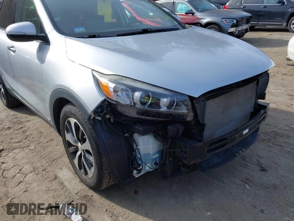 2016 Kia Sorento EX with VIN 5XYPHDA50GG180688, listed as a IAAI auction lot 41745044 with 107,952 mi miles. Bid and sale history available at carsss.com. Image 18.