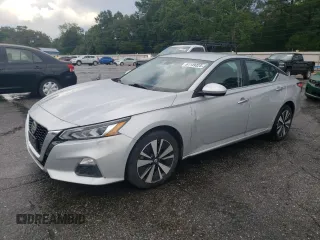 2021 Nissan Altima SV with VIN 1N4BL4DV4MN370900, listed as a Copart auction lot 61149325 with 71,427 mi miles and Salvage title. Bid and sale history available at DreamBid. Image 1.