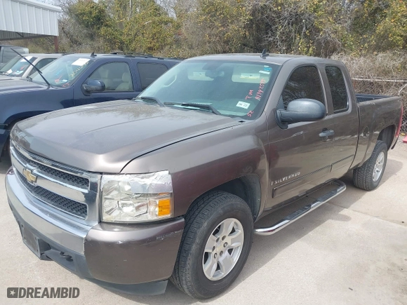 2008 Chevrolet Silverado 1500 LT w/1LT with VIN 2GCEC19J381213233, listed as a IAAI auction lot 41742515 with 241,275 mi miles. Bid and sale history available at carsss.com. Image 2.