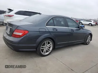 2013 Mercedes-Benz C 250 Sport с VIN WDDGF4HB0DA794420, выставлен на аукционе Copart как лот 41104684 с пробегом 178 174 миль миль и Списание • Salvage title. История ставок и продаж доступна на DreamBid. Изображение 3.