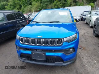 2024 Jeep Compass Latitude with VIN 3C4NJDBN9RT606397, listed as a IAAI auction lot 42533102 with 30,835 mi miles and . Bid and sale history available at DreamBid. Image 12.