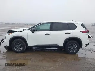 2024 Nissan Rogue S z VIN 5N1BT3AB7RC671402, wystawiony jako IAAI lot #41445320 z przebiegiem 17 769 mil mil oraz . Historia ofert i sprzedaży dostępna na DreamBid. Obrazek 15.
