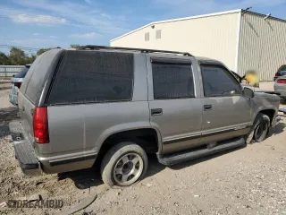 1999 Chevrolet Tahoe with VIN 1GNEC13R6XJ494812, listed as a Copart auction lot 76398254 with 299,584 mi miles and Salvage Title. Bid and sale history available at carsss.com. Image 3.