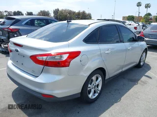 2014 Ford Focus SE with VIN 1FADP3F22EL185266, listed as a IAAI auction lot 42168142 with 177,283 mi miles and . Bid and sale history available at carsss.com. Image 4.