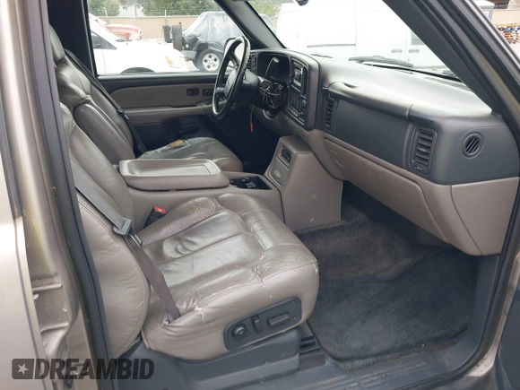 2002 Chevrolet Suburban LT with VIN 1GNFK16T42J208091, listed as a IAAI auction lot 42737106 with 191,181 mi miles and . Bid and sale history available at DreamBid. Image 5.