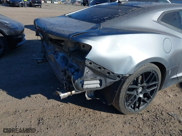 2019 Chevrolet Camaro 1LT with VIN 1G1FB1RS7K0112806, listed as a IAAI auction lot 41568392 with 57,652 mi miles. Bid and sale history available at carsss.com. Image 20.