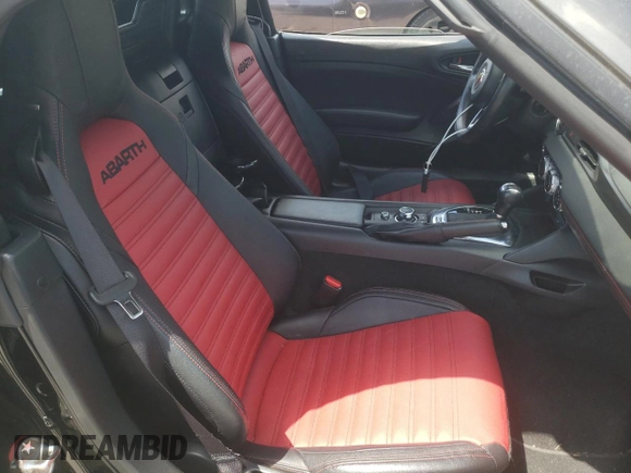 2018 FIAT 124 Spider Abarth with VIN JC1NFAEK5J0138796, listed as a Copart auction lot 59670904 with 20,960 mi miles and Salvage title. Bid and sale history available at DreamBid. Image 10.