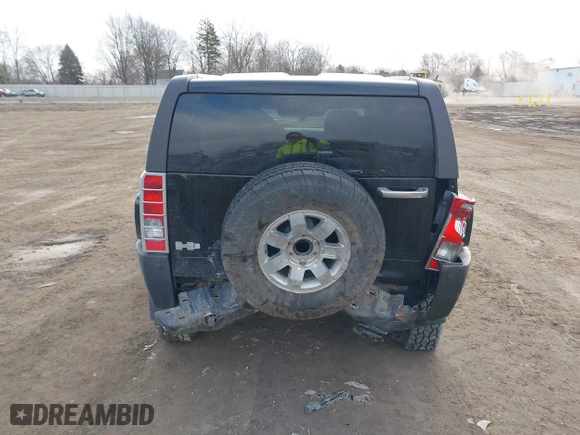 2008 Hummer H3 SUV with VIN 5GTEN13E288105892, listed as a IAAI auction lot 41812651 with 217,426 mi miles. Bid and sale history available at carsss.com. Image 15.