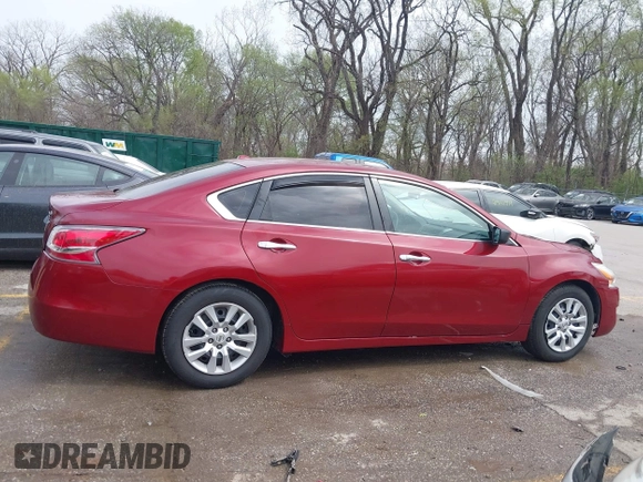 2015 Nissan Altima 2.5 S with VIN 1N4AL3AP1FN904367, listed as a IAAI auction lot 41930507 with 180,453 mi miles. Bid and sale history available at carsss.com. Image 13.