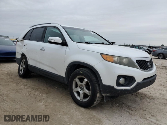 2011 Kia Sorento LX with VIN 5XYKT3A13BG133986, listed as a Copart auction lot 45411515 with 201,884 mi miles and Salvage Title. Bid and sale history available at carsss.com. Image 4.