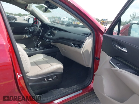 2021 Cadillac XT4 FWD Premium Luxury with VIN 1GYFZCR41MF043072, listed as a IAAI auction lot 41769251 with 31,053 mi miles. Bid and sale history available at carsss.com. Image 5.