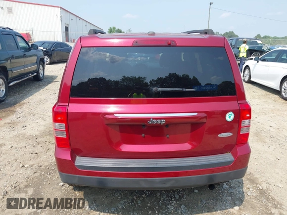 2016 Jeep Patriot Latitude with VIN 1C4NJPFB6GD603624, listed as a IAAI auction lot 42411731 with 187,485 mi miles and . Bid and sale history available at DreamBid. Image 17.