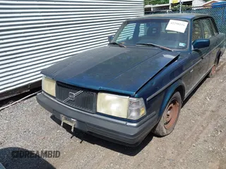 1992 Volvo 240 z VIN YV1AS8802N1473105, wystawiony jako IAAI lot #42298116 z przebiegiem 216 988 mil mil oraz . Historia ofert i sprzedaży dostępna na DreamBid. Obrazek 6.