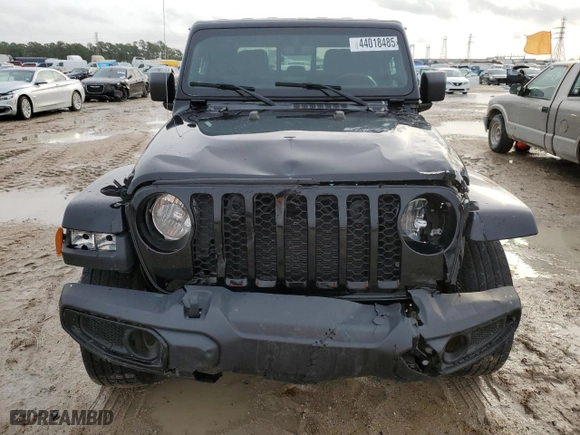2022 Jeep Gladiator Texas Trail with VIN 1C6HJTAG3NL108851, listed as a Copart auction lot 44018485 with 17,017 mi miles and Salvage Title. Bid and sale history available at carsss.com. Image 5.