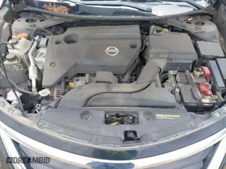 2014 Nissan Altima 2.5 S with VIN 1N4AL3AP2EC193918, listed as a IAAI auction lot 42038404 with 196,162 mi miles. Bid and sale history available at carsss.com. Image 10.