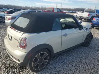 2011 MINI Convertible S z VIN WMWZP3C51BTX84327, wystawiony jako Copart lot #46111435 z przebiegiem Nie podano mil oraz Szkoda całkowita • Salvage title. Historia ofert i sprzedaży dostępna na DreamBid. Obrazek 3.