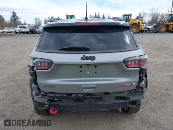 2020 Jeep Compass Trailhawk with VIN 3C4NJDDB1LT184538, listed as a IAAI auction lot 41884991 with 131,166 mi miles and . Bid and sale history available at carsss.com. Image 17.