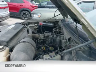 2002 Ford F-150 XL с VIN 2FTRX17232CA91504, выставлен на аукционе IAAI как лот 42504053 с пробегом 153 206 миль миль и . История ставок и продаж доступна на DreamBid. Изображение 12.