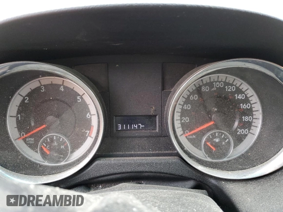 2011 Dodge Grand Caravan SXT with VIN 2D4RN4DG4BR686143, listed as a Copart auction lot 47405885 with 311,147 mi miles and Clean Title. Bid and sale history available at DreamBid. Image 9.
