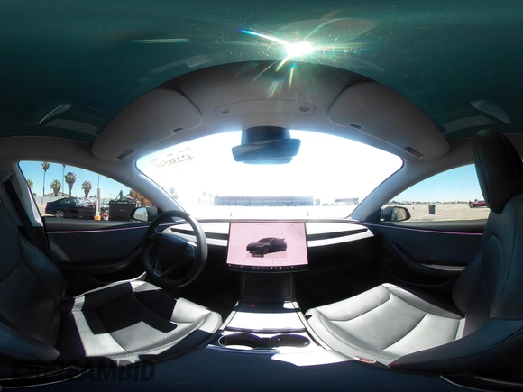2024 Tesla Model 3 z VIN 5YJ3E1EA4RF721281, wystawiony jako IAAI lot #42238541 z przebiegiem 28 679 mil mil oraz . Historia ofert i sprzedaży dostępna na DreamBid. Obrazek 21.