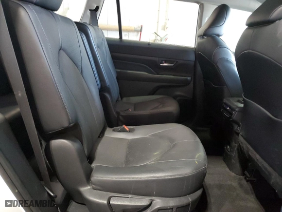 2024 Toyota Grand Highlander Hybrid XLE with VIN 5TDACAB54RS003083, listed as a Copart auction lot 47120815 with NaN miles and Salvage Title. Bid and sale history available at carsss.com. Image 11.