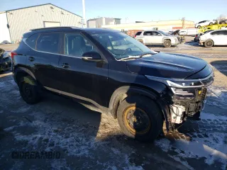 2025 Kia Seltos S with VIN KNDEUCAA2S7667665, listed as a Copart auction lot 88981725 with 9,998 mi miles and Salvage Title. Bid and sale history available at carsss.com. Image 4.