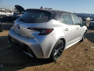 2025 Toyota Corolla Hatchback XSE with VIN JTNC4MBE5S3233886, listed as a Copart auction lot 75910214 with 743 mi miles and Salvage Title. Bid and sale history available at carsss.com. Image 3.