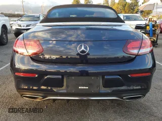 2019 Mercedes-Benz C 300 z VIN WDDWK8DB9KF916244, wystawiony jako Copart lot #42836775 z przebiegiem 34 098 mil mil oraz Szkoda całkowita • Salvage title. Historia ofert i sprzedaży dostępna na DreamBid. Obrazek 6.