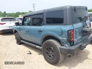 2021 Ford Bronco with VIN 1FMEE5DP5MLA71724, listed as a IAAI auction lot 42286668 with 38,239 mi miles and . Bid and sale history available at DreamBid. Image 3.