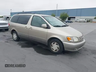 2001 Toyota Sienna LE with VIN 4T3ZF13C31U364461, listed as a IAAI auction lot 42691498 with 137,940 mi miles and . Bid and sale history available at DreamBid. Image 1.