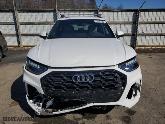 2025 Audi Q5 S line Premium with VIN WA1GAAFY0S2020331, listed as a Copart auction lot 45718875 with 7,314 mi miles and Clean Title. Bid and sale history available at carsss.com. Image 5.