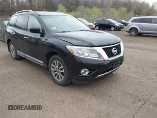 2014 Nissan Pathfinder SL with VIN 5N1AR2MM0EC663878, listed as a IAAI auction lot 42060502 with 130,296 mi miles. Bid and sale history available at carsss.com. Image 1.