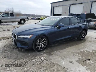 2020 Volvo S60 Momentum with VIN 7JR102FK4LG046842, listed as a Copart auction lot 49681585 with 42,047 mi miles and Salvage Title. Bid and sale history available at carsss.com. Image 1.