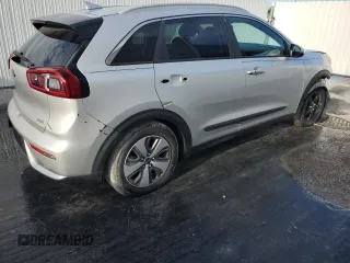 2017 Kia Niro LX with VIN KNDCB3LCXH5091047, listed as a Copart auction lot 59041944 with 63,561 mi miles and Clean Title. Bid and sale history available at carsss.com. Image 3.