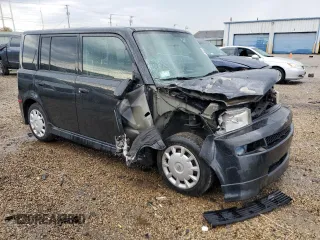 2006 Scion xB z VIN JTLKT334464111057, wystawiony jako Copart lot #54346745 z przebiegiem 99 599 mil mil oraz Szkoda całkowita • Salvage title. Historia ofert i sprzedaży dostępna na DreamBid. Obrazek 4.