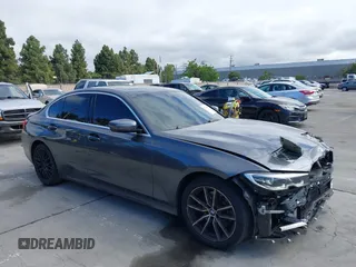 2021 BMW 3 Series 330i z VIN 3MW5R1J03M8B78350, wystawiony jako IAAI lot #42255695 z przebiegiem 49 158 mil mil oraz . Historia ofert i sprzedaży dostępna na DreamBid. Obrazek 6.
