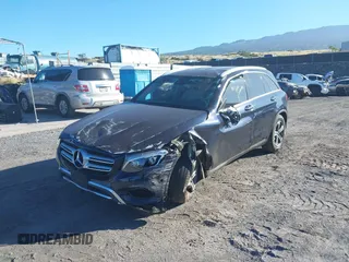 2019 Mercedes-Benz GLC with VIN WDC0G4KB8KF585423, listed as a IAAI auction lot 41254865 with Not Provided miles. Bid and sale history available at carsss.com. Image 6.