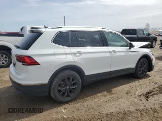 2024 Volkswagen Tiguan SE with VIN 3VV3B7AX8RM170856, listed as a Copart auction lot 51723495 with 3,246 mi miles and Clean title. Bid and sale history available at DreamBid. Image 3.