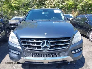 2012 Mercedes-Benz M ML 350 with VIN 4JGDA5HB6CA075264, listed as a IAAI auction lot 42059330 with 147,642 mi miles. Bid and sale history available at carsss.com. Image 6.