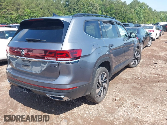 2024 Volkswagen Atlas SE with VIN 1V2HR2CA8RC535094, listed as a IAAI auction lot 42261647 with 36,505 mi miles and . Bid and sale history available at DreamBid. Image 4.