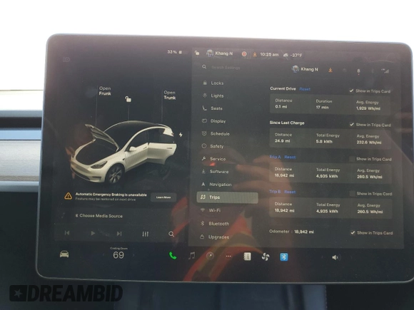 2024 Tesla Model Y Long Range with VIN 7SAYGDEEXRA288960, listed as a Copart auction lot 60801525 with 18,942 mi miles and Salvage title. Bid and sale history available at DreamBid. Image 9.