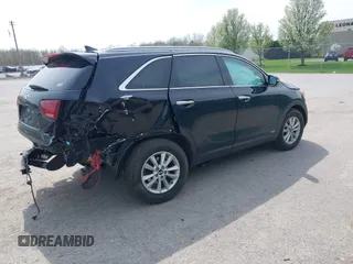 2019 Kia Sorento LX with VIN 5XYPGDA36KG439646, listed as a IAAI auction lot 42146551 with 69,283 mi miles and . Bid and sale history available at carsss.com. Image 4.