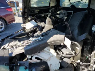 2013 GMC Yukon XL SLT with VIN 1GKS2KE76DR130374, listed as a Copart auction lot 43983875 with 0 mi miles and Salvage Title. Bid and sale history available at carsss.com. Image 13.
