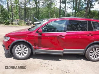 2018 Volkswagen Tiguan SEL with VIN 3VV3B7AX6JM073546, listed as a IAAI auction lot 42439602 with 97,109 mi miles and . Bid and sale history available at DreamBid. Image 6.
