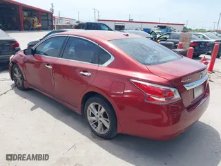 2015 Nissan Altima 2.5 with VIN 1N4AL3AP5FC434582, listed as a IAAI auction lot 42023732 with 180,576 mi miles. Bid and sale history available at carsss.com. Image 3.