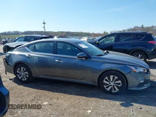 2020 Nissan Altima 2.5 S with VIN 1N4BL4BV1LC266572, listed as a IAAI auction lot 42006224 with 66,043 mi miles. Bid and sale history available at carsss.com. Image 13.