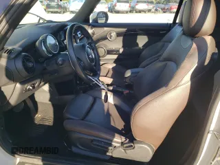 2017 MINI Convertible Cooper с VIN WMWWG5C32H3C20548, выставлен на аукционе Copart как лот 81914854 с пробегом 104 125 миль миль и Списание • Salvage title. История ставок и продаж доступна на DreamBid. Изображение 7.